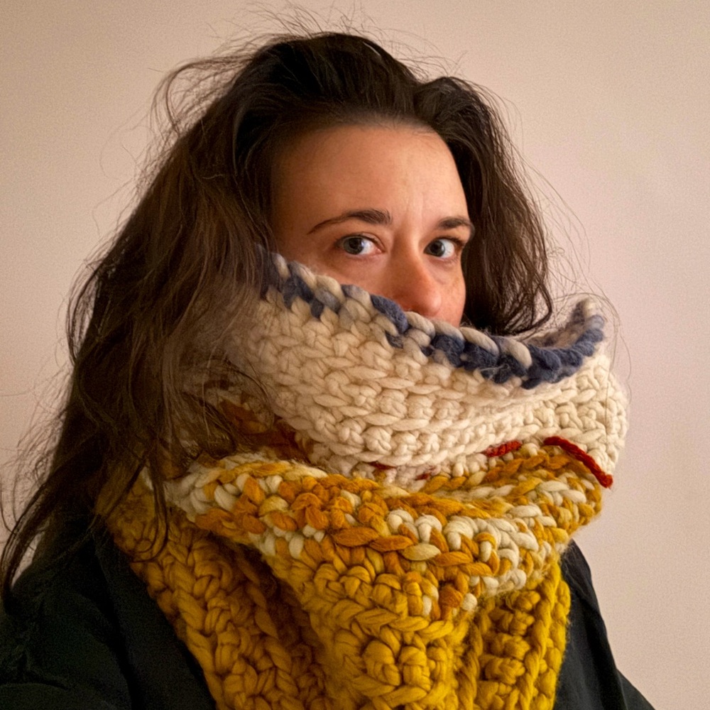 Meet your Posher, Hannah, owner of ThriftxCraft